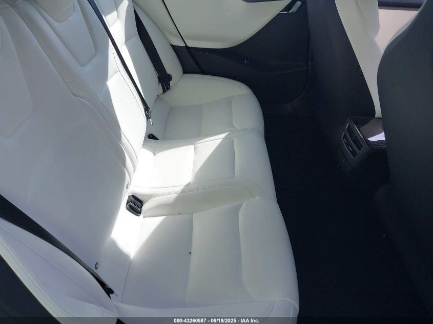 2018 Tesla Model S 100D/75D/P100D VIN: 5YJSA1E20JF280706 Lot: 43260587