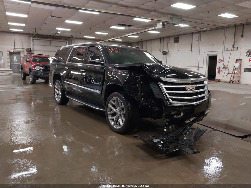 CADILLAC ESCALADE LUXURY