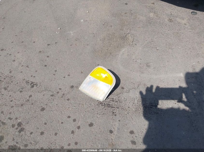 2000 Ford F-150 Lariat/Xl/Xlt VIN: 1FTRX07L2YKA29325 Lot: 43260846