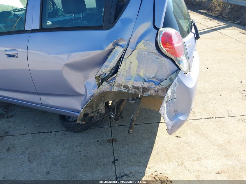 2014 CHEVROLET SPARK 1LT AUTO KL8CD6S92EC588353