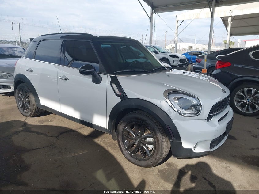 2015 MINI COUNTRYMAN COOPER S - WMWZC3C55FWT06802