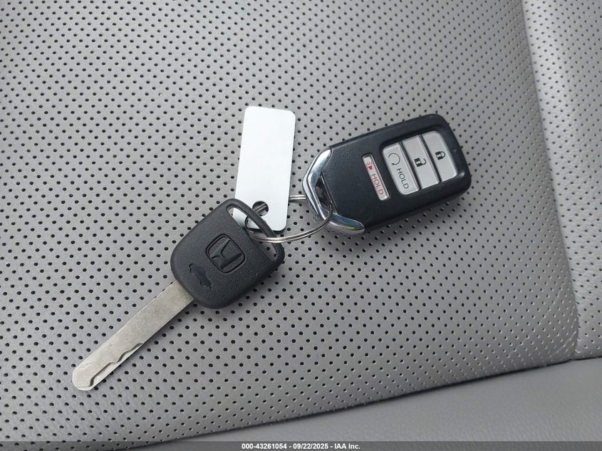 2017 HONDA RIDGELINE RTL-T - 5FPYK3F67HB026254