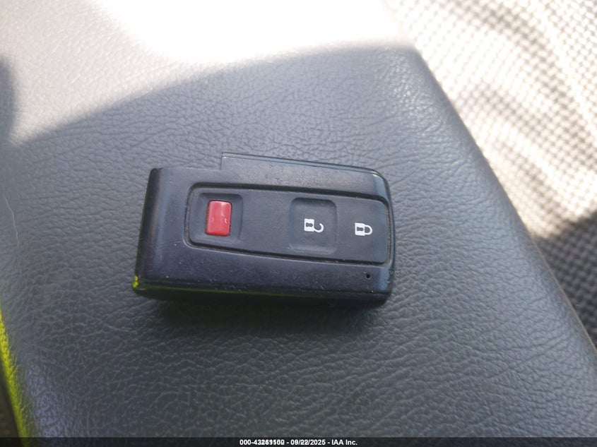 2004 Toyota Prius VIN: JTDKB22U340012230 Lot: 43261100