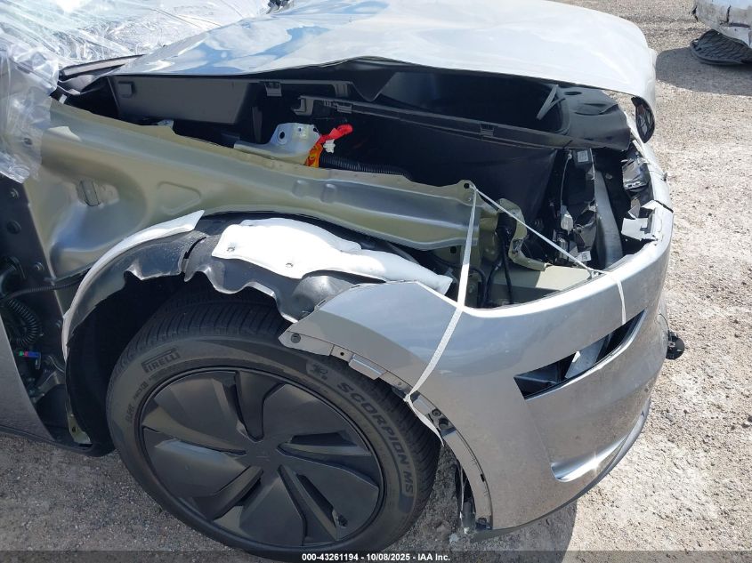 2026 Tesla Model Y VIN: 7SAYGDEE9TA455316 Lot: 43261194