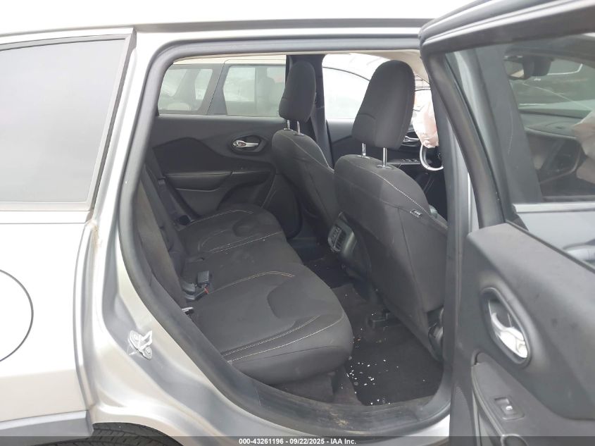 2016 Jeep Cherokee Latitude VIN: 1C4PJMCS3GW327662 Lot: 43261196