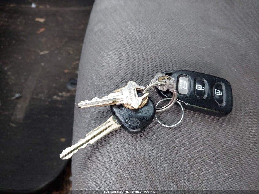 2013 HYUNDAI ELANTRA GLS - KMHDH4AE5DU919630