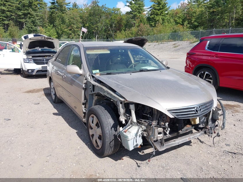 2005 Toyota Camry Le gold sedan gasoline 4T1BE32K85U521358 photo #1