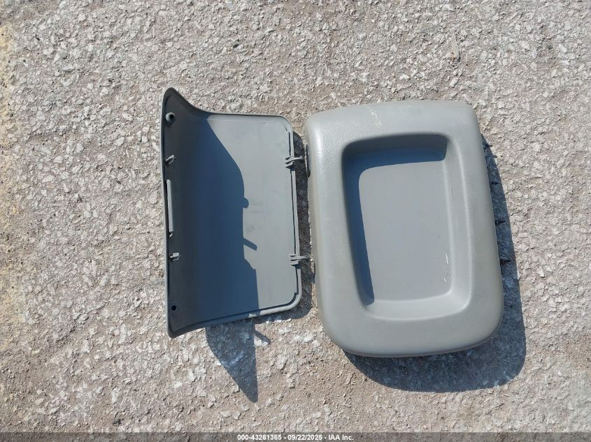 2005 Chevrolet Tahoe Ls VIN: 1GNEK13V85R146525 Lot: 43261365