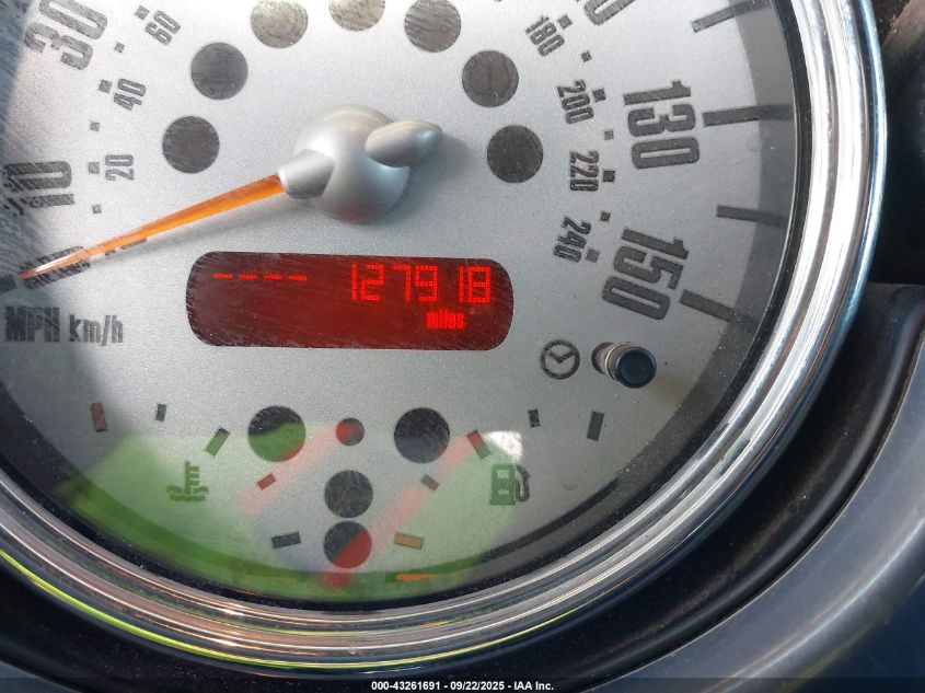 2005 Mini Cooper S VIN: WMWRH33475TF82636 Lot: 43261691