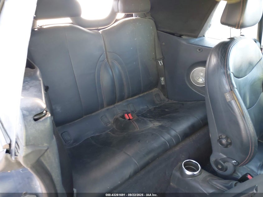 2005 Mini Cooper S VIN: WMWRH33475TF82636 Lot: 43261691