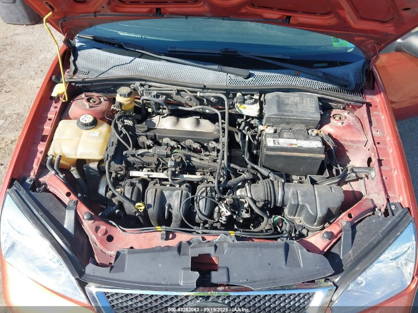 2005 Ford Focus Zx3 VIN: 3FAFP31N85R154468 Lot: 43262063