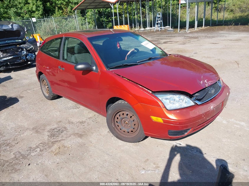 3FAFP31N85R154468 2005 Ford Focus Zx3 auction photo 1