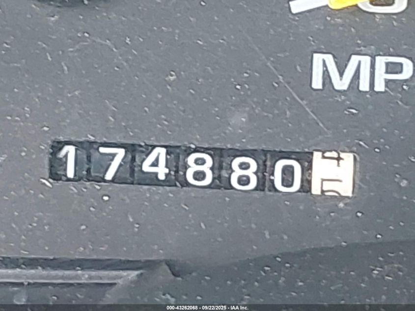 1998 Chevrolet Suburban 1500 VIN: 1GNEC16R5WJ301978 Lot: 43262068