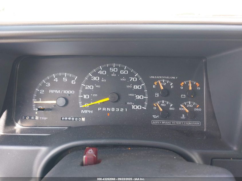 1998 Chevrolet Suburban 1500 VIN: 1GNEC16R5WJ301978 Lot: 43262068