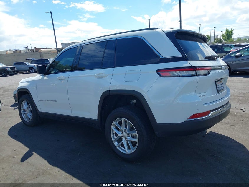 2024 JEEP GRAND CHEROKEE LAREDO X 4X4 - 1C4RJHAG5RC247363
