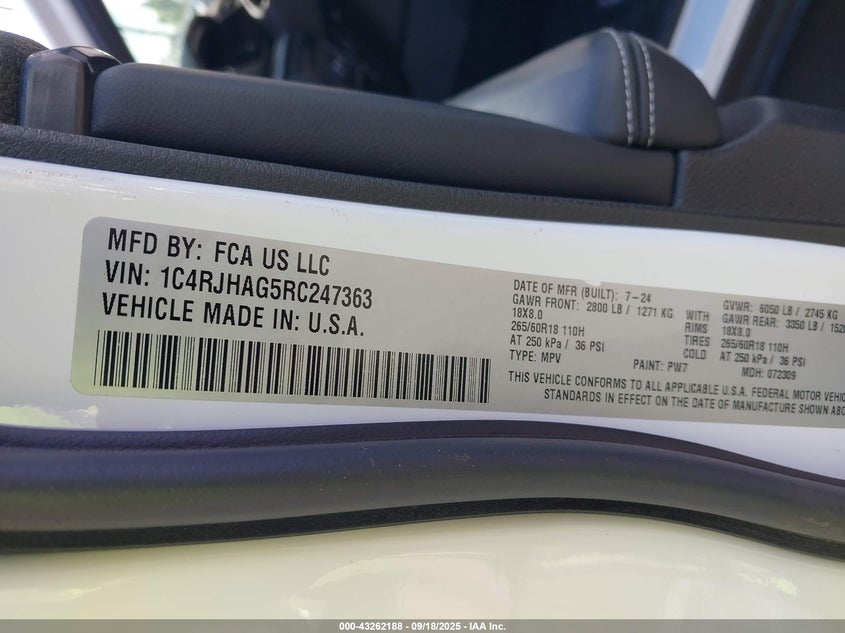 2024 JEEP GRAND CHEROKEE LAREDO X 4X4 - 1C4RJHAG5RC247363