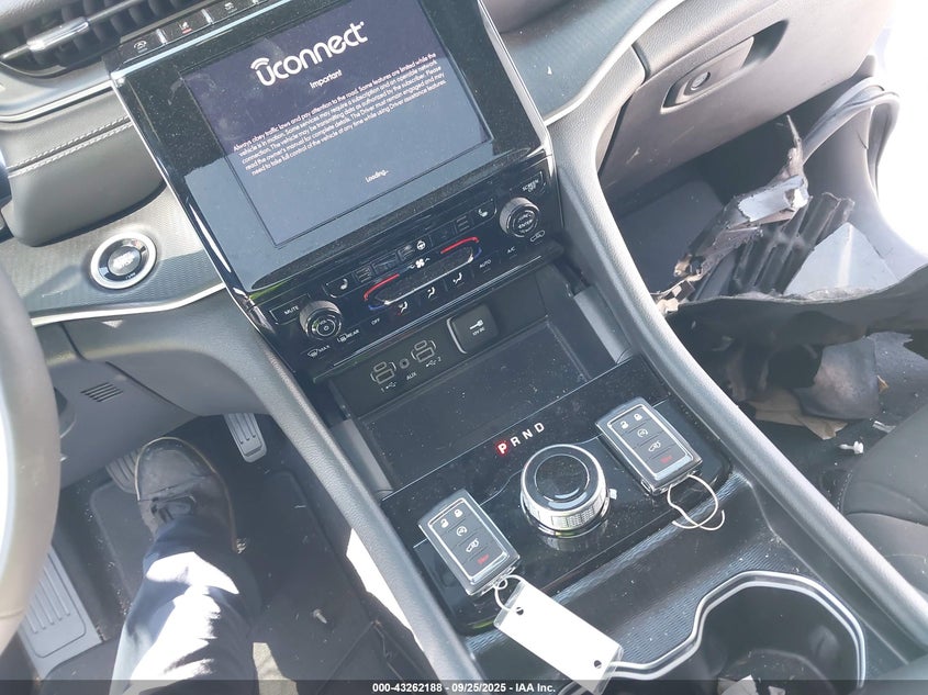 2024 JEEP GRAND CHEROKEE LAREDO X 4X4 - 1C4RJHAG5RC247363