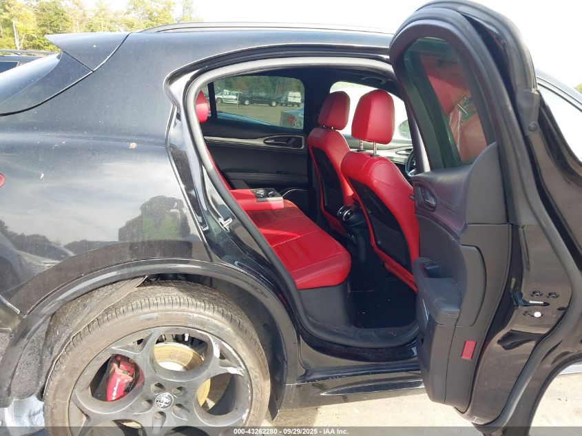 2022 Alfa Romeo Stelvio Veloce Ti Awd VIN: ZASPAKBN0N7D25107 Lot: 43262280