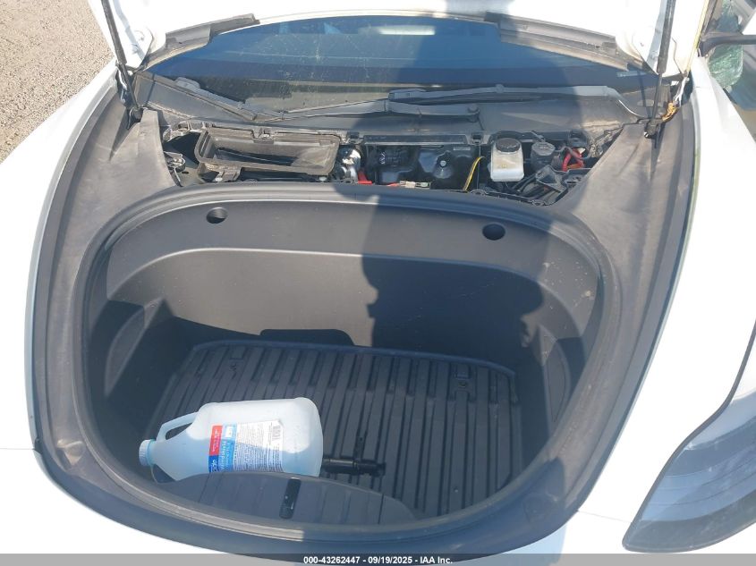 2022 Tesla Model 3 Long Range Dual Motor All-Wheel Drive VIN: 5YJ3E1EB5NF270753 Lot: 43262447