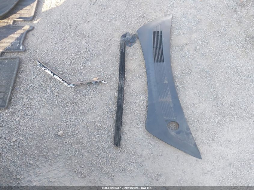 2022 Tesla Model 3 Long Range Dual Motor All-Wheel Drive VIN: 5YJ3E1EB5NF270753 Lot: 43262447