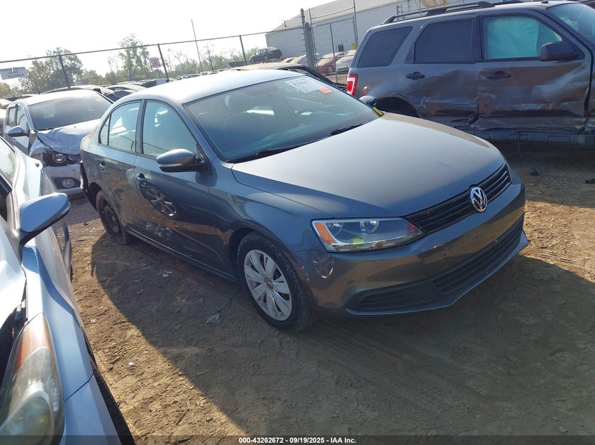 2014 VOLKSWAGEN JETTA 1.8T SE - 3VWD17AJ5EM247479