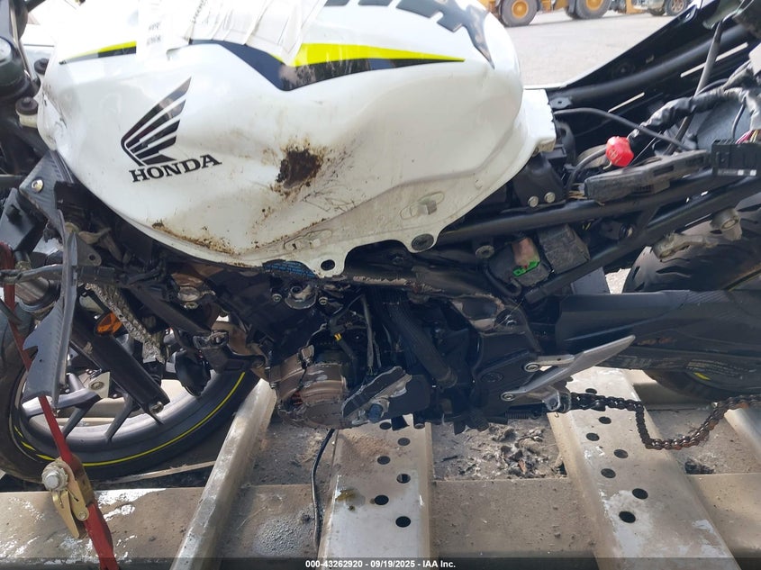 2021 HONDA CBR500 RA - MLHPC6258M5200129