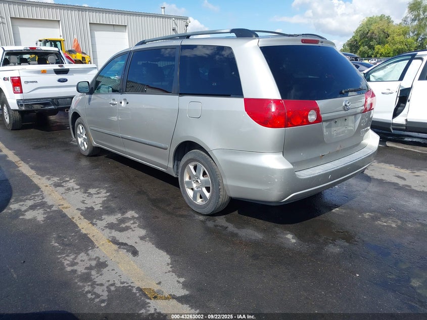 2006 Toyota Sienna Le silver van gasoline 5TDZA23C26S488296 photo #4