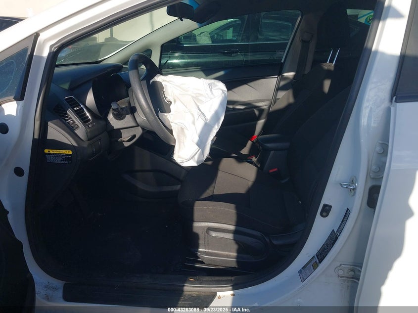 2018 KIA FORTE LX - 3KPFK4A78JE168548