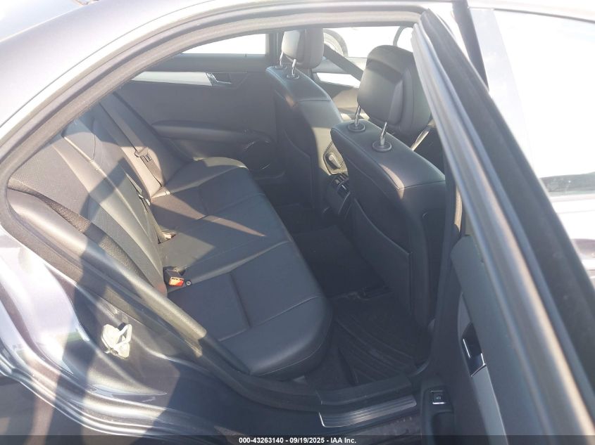 2008 Mercedes-Benz C 300 Luxury 4Matic/Sport 4Matic VIN: WDDGF81X38F108456 Lot: 43263140