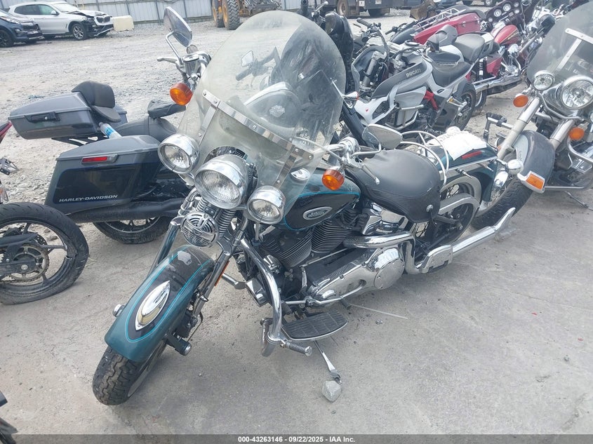 1HD1BYB141Y071450 2001 HARLEY-DAVIDSON SOFTAIL photo no. 2