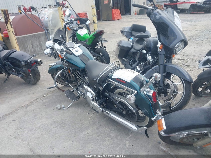 1HD1BYB141Y071450 2001 HARLEY-DAVIDSON SOFTAIL photo no. 3