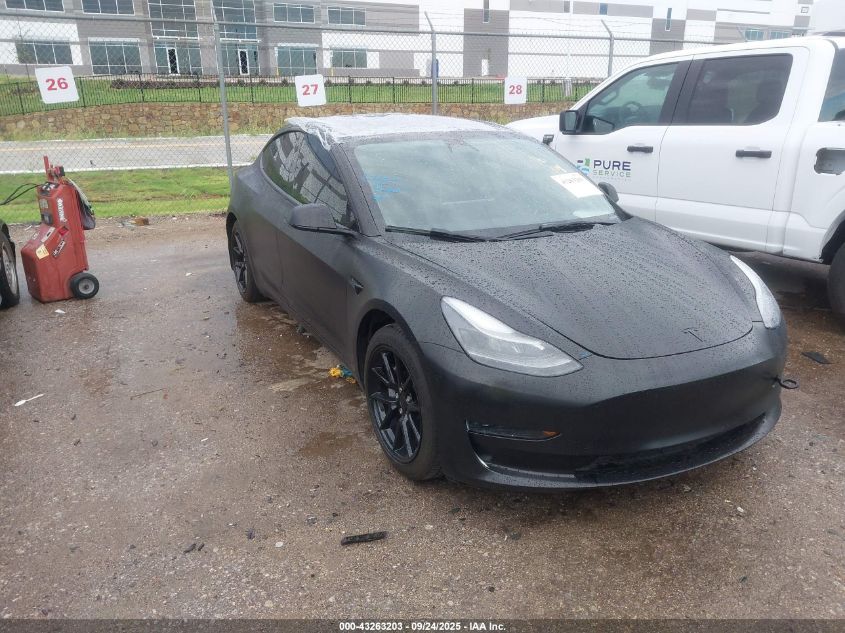 TESLA MODEL 3 REAR-WHEEL DRIVE