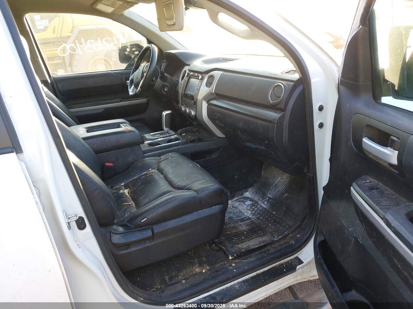 2018 TOYOTA TUNDRA SR5 5.7L V8 - 5TFCY5F18JX023487