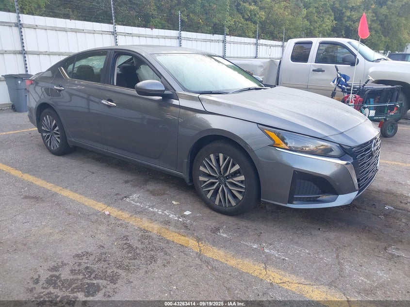 NISSAN ALTIMA SV INTELLIGENT AWD