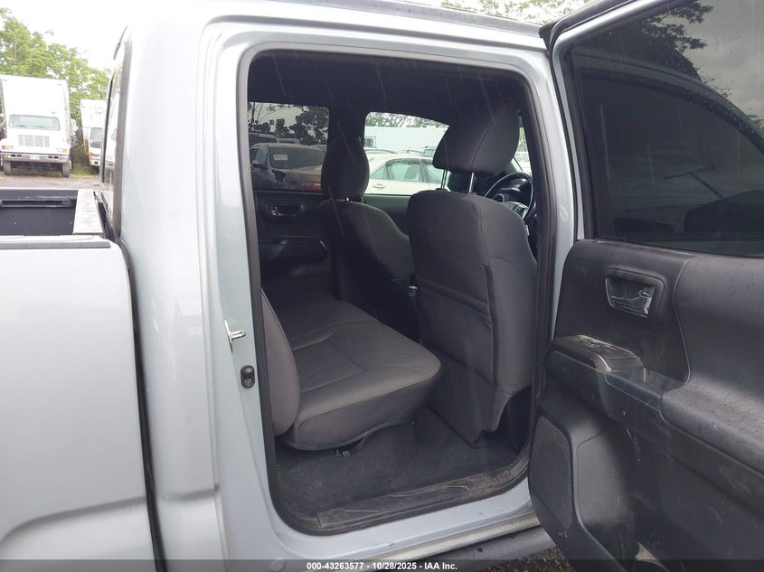 3TMDZ5BN8JM048213 2018 TOYOTA TACOMA photo no. 8