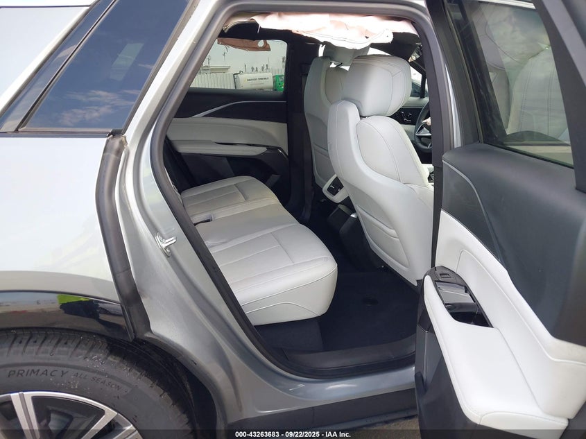 2025 Cadillac Lyriq Luxury W/1Sc VIN: 1GYKPNRKXSZ301535 Lot: 43263683