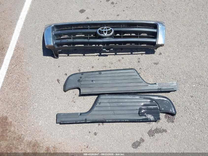 1998 Toyota Tacoma Base V6 VIN: 4TAWN72N7WZ141841 Lot: 43263847