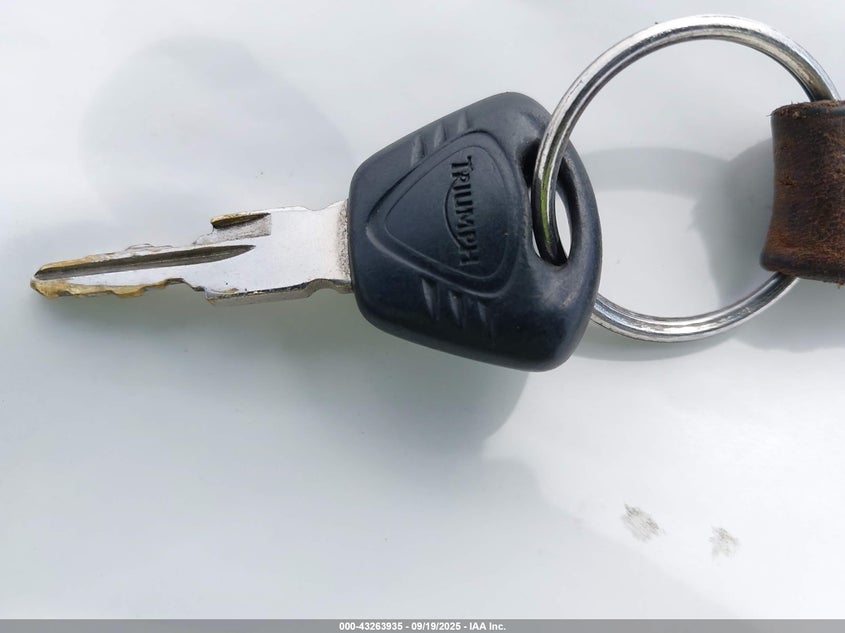 2016 TRIUMPH MOTORCYCLE STREET TWIN SMTD31GN5GT745174