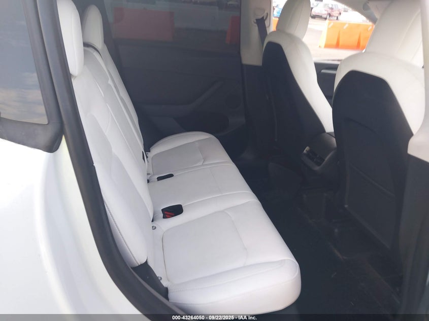 2022 Tesla Model Y Performance Dual Motor All-Wheel Drive VIN: 7SAYGDEF6NF538958 Lot: 43264050