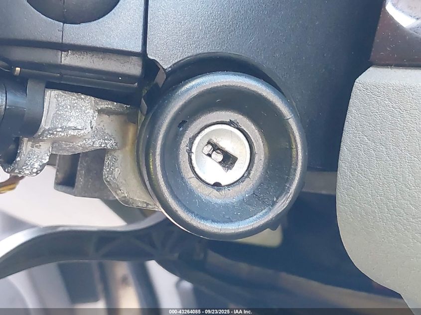 2000 BMW 323I VIN: WBAAM3339YFP65696 Lot: 43264085