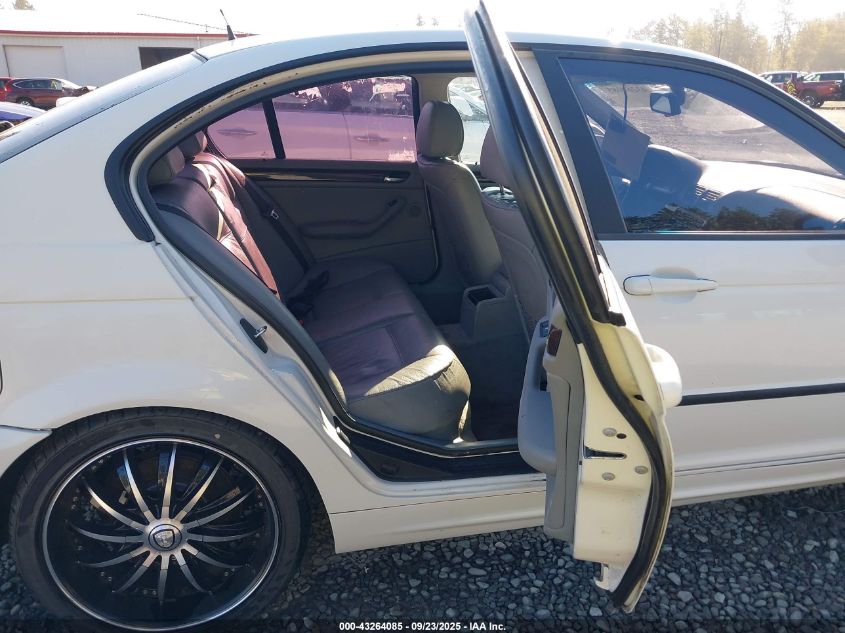 2000 BMW 323I VIN: WBAAM3339YFP65696 Lot: 43264085