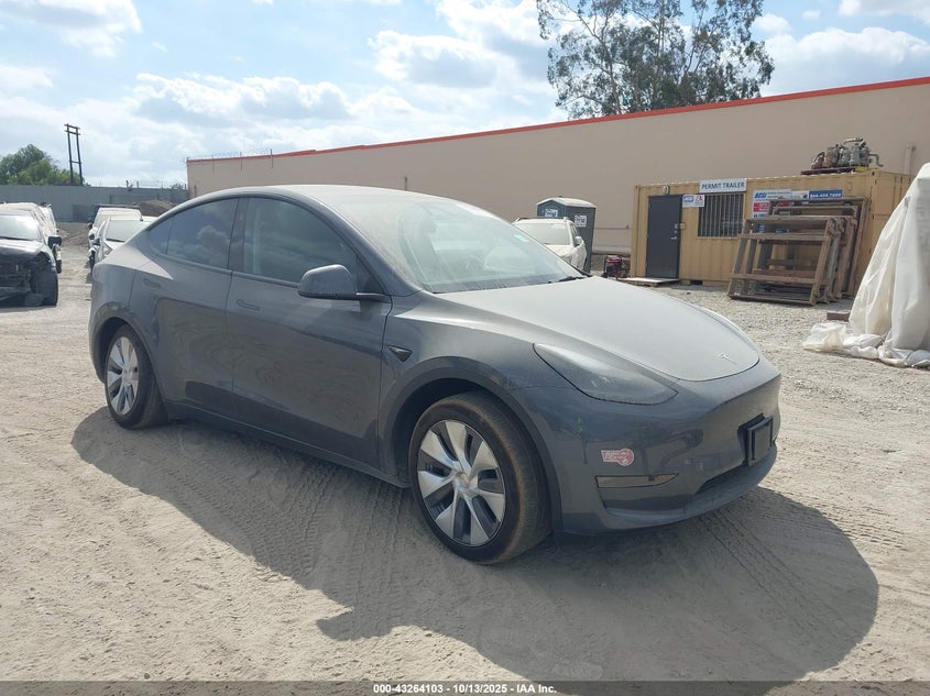 Vin: 7saygdee4pa187975, lot: 43758671, tesla model y awd/long range dual motor all-wheel drive 2023 img_1