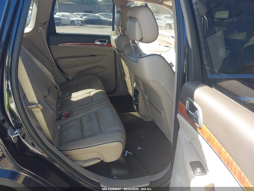 1J4RR6GT2BC703448 2011 JEEP GRAND CHEROKEE photo no. 8