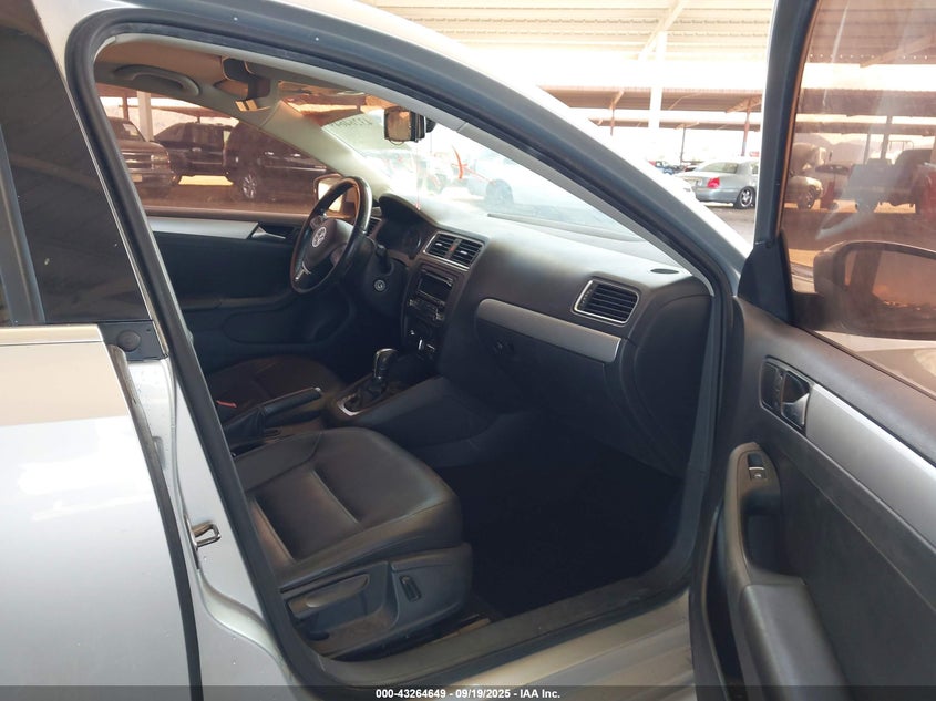 3VWD17AJ7EM357191 2014 VOLKSWAGEN JETTA photo no. 5