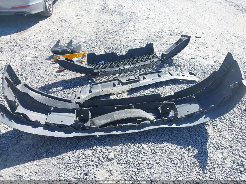 2019 Chevrolet Express 2500 Work Van VIN: 1GCWGAFP8K1187680 Lot: 43264688