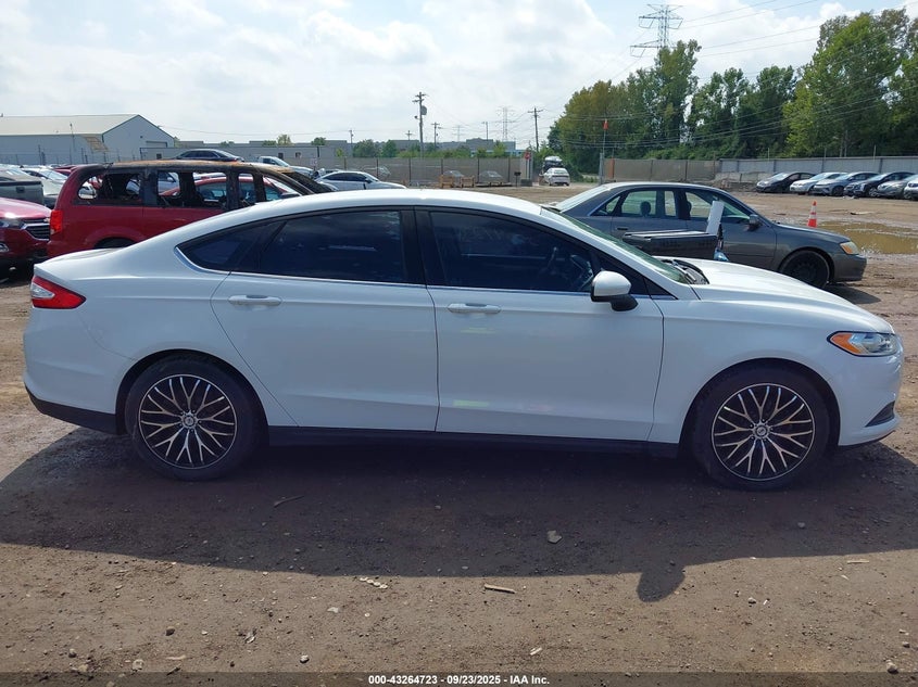 2014 FORD FUSION S 1FA6P0G75E5358025
