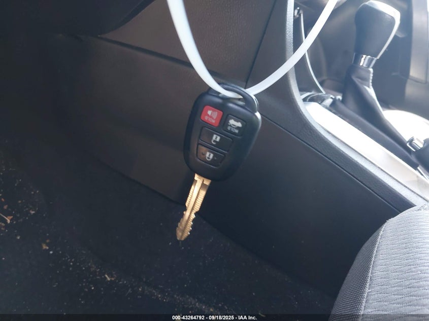 2017 Toyota Corolla Le VIN: 5YFBURHE7HP648003 Lot: 43264792