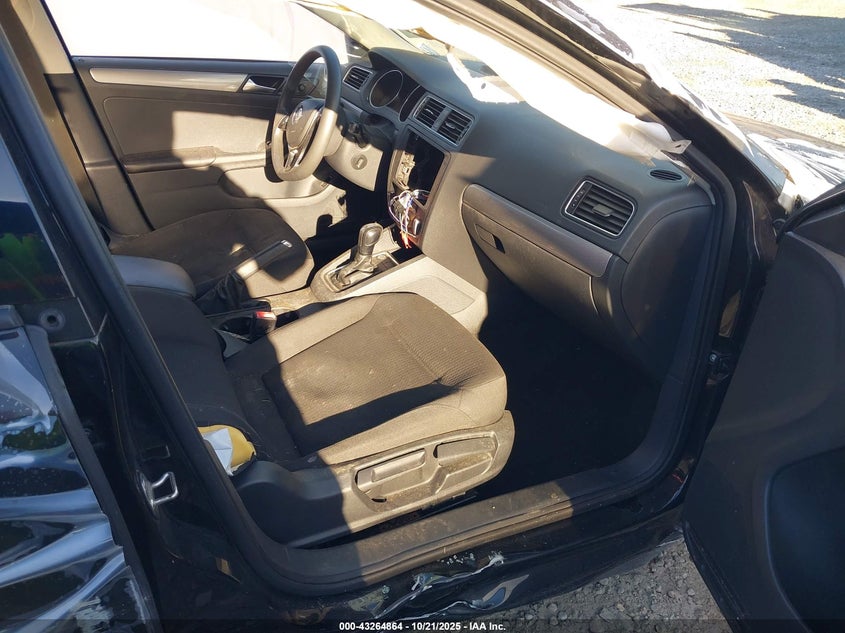 3VWD17AJ9FM411303 2015 VOLKSWAGEN JETTA photo no. 5