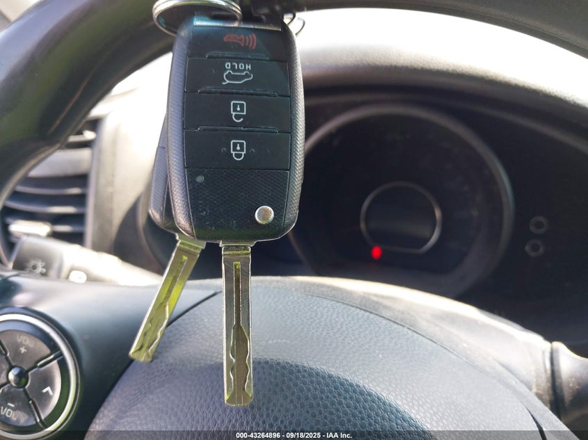 2014 KIA SOUL KNDJN2A24E7095310