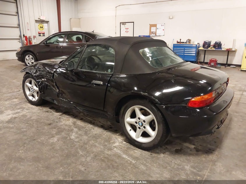 4USCJ3321VLC01563 1997 BMW Z3 photo no. 3